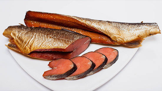 Як бачите, найбільш підходящим для правильного і здорового харчування є риба, приготовлена ​​на пару, вона має найменшу калорійність, а якщо її вживати з овочами - вітамінна бомба здоров'ю просто гарантована